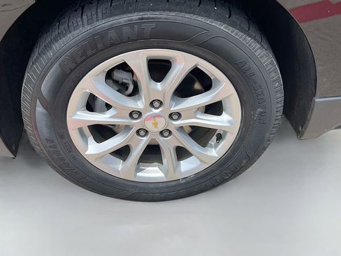 Used 2019 Chevrolet Equinox LT FWD image 28