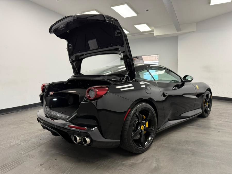 Used 2019 Ferrari Portofino RWD image 94