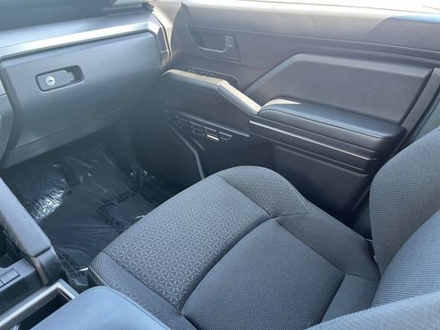 Used 2025 Toyota 4Runner SR5 RWD image 40