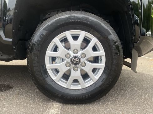 Used 2026 Toyota Tacoma SR5 AWD/4WD image 14