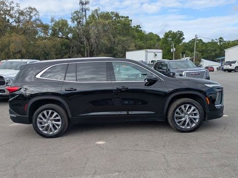 Certified 2025 Buick Enclave Preferred image 9