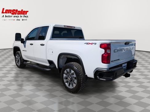 Used 2023 Chevrolet Silverado 2500 Custom w/ Custom Convenience Package AWD/4WD image 3