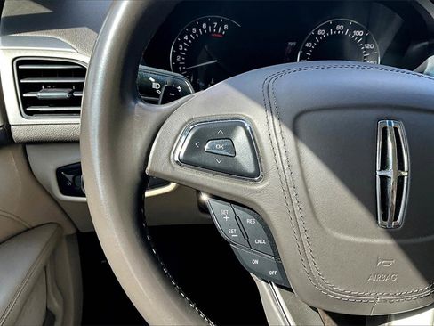 Used 2017 Lincoln MKZ Premiere image 13