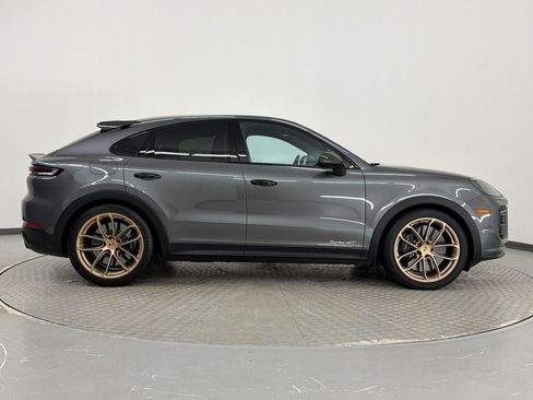 Certified 2024 Porsche Cayenne Turbo GT AWD/4WD image 8