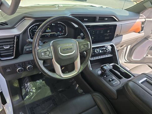 Used 2022 GMC Sierra 1500 Denali w/ Denali Reserve Package image 18