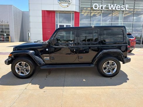 Used 2021 Jeep Wrangler Unlimited Sahara w/ Cold Weather Group AWD/4WD image 2