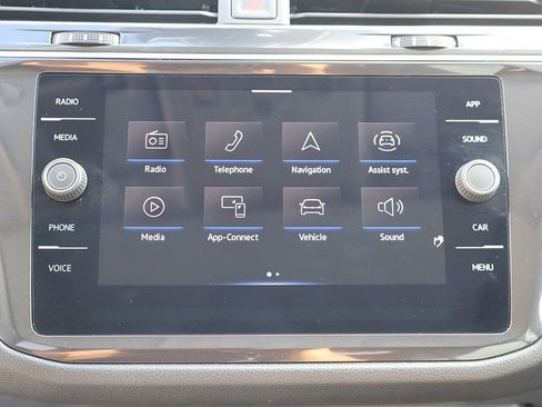 Used 2024 Volkswagen Tiguan Wolfsburg Edition image 48