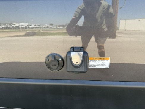 Used 2021 RAM ProMaster 3500 w/ Premium Appearance Group image 19