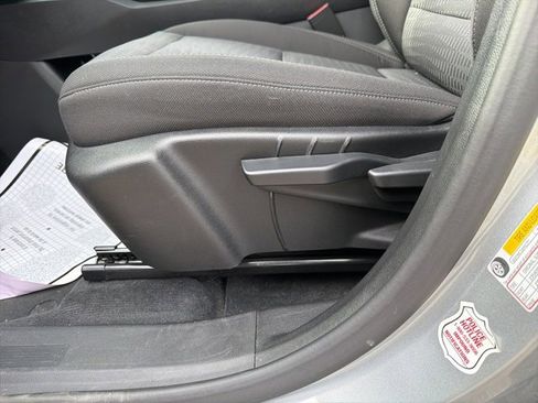 Used 2025 Chevrolet Equinox LT image 41