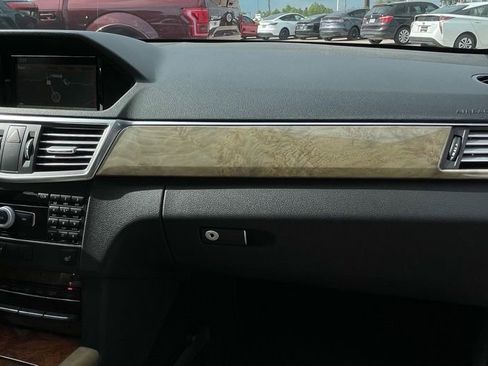 Used 2011 Mercedes-Benz E 350 4MATIC Sedan w/ Premium 1 Pkg image 31