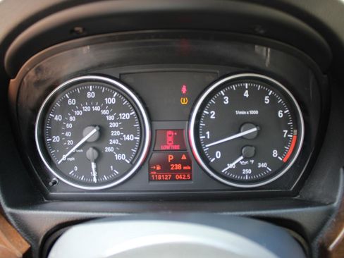 Used 2010 BMW 328i xDrive Coupe image 21