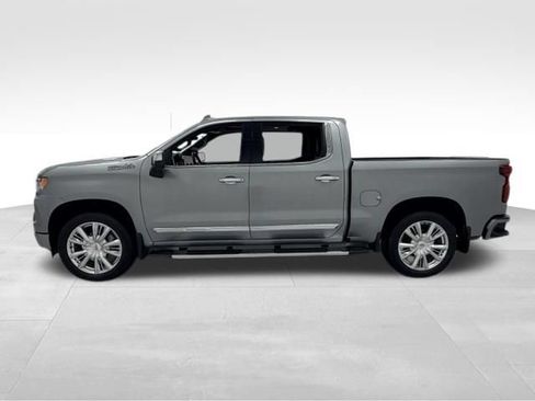 Certified 2024 Chevrolet Silverado 1500 High Country w/ High Country Premium Package AWD/4WD image 3