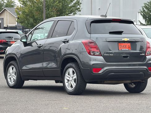 Used 2019 Chevrolet Trax LS w/ Tint and Cruise Package AWD/4WD image 7