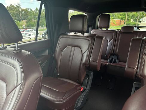 Used 2024 Ford Expedition Limited AWD/4WD image 48