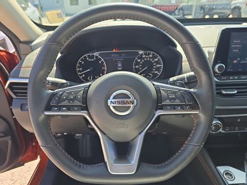 Certified 2021 Nissan Altima 2.5 SR FWD image 30
