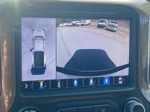 Used 2020 Chevrolet Silverado 3500 High Country image 42