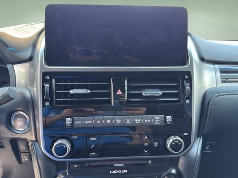 Used 2023 Lexus GX 460 Luxury w/ Sport Design Package AWD/4WD image 27