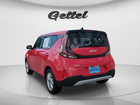Used 2024 Kia Soul LX w/ Option Group 015 FWD image 7