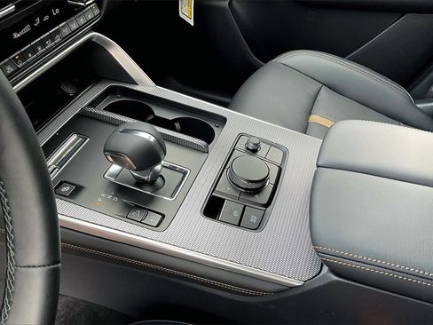 New 2025 MAZDA CX-70 Plug-In Hybrid w/ Premium Plus image 7