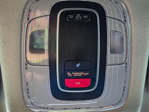 Used 2025 Hyundai Kona SEL FWD image 29