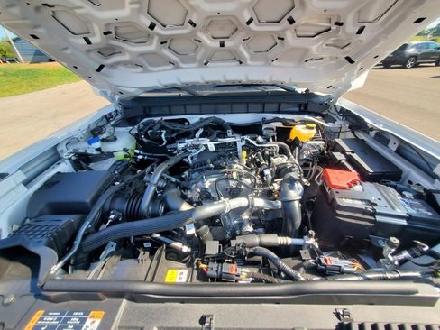 New 2025 Ford Bronco Badlands image 17