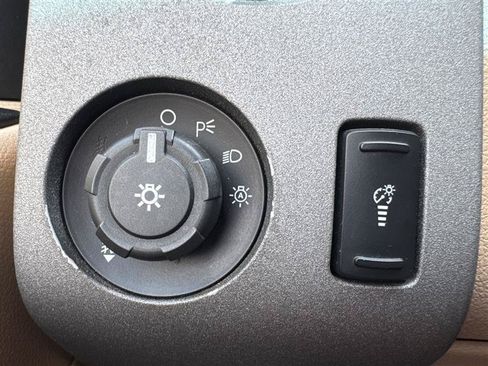 Used 2011 Ford F250 Lariat w/ Lariat Interior Pkg AWD/4WD image 40