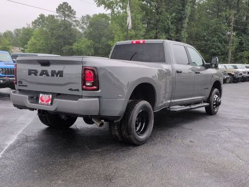 New 2026 RAM 3500 Big Horn AWD/4WD image 3