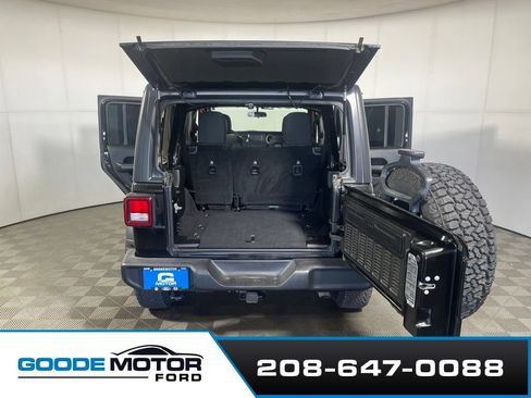 Used 2018 Jeep Wrangler Unlimited Sport AWD/4WD image 21