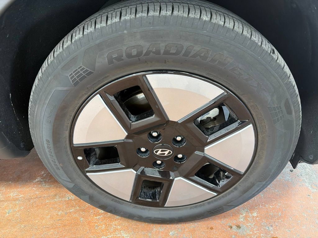 Certified 2026 Hyundai Santa Fe SEL FWD image 11