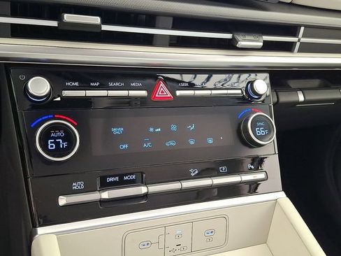 New 2026 Hyundai Santa Fe SE FWD image 15