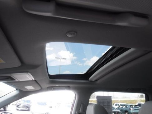 Used 2024 Honda CR-V EX image 11