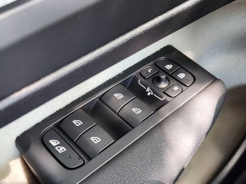 New 2026 Volvo XC40 B5 Ultra w/ Protection Package Premier image 23