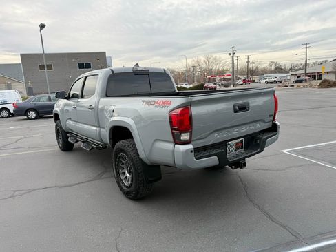 Used 2019 Toyota Tacoma TRD Sport w/ Technology Package image 7