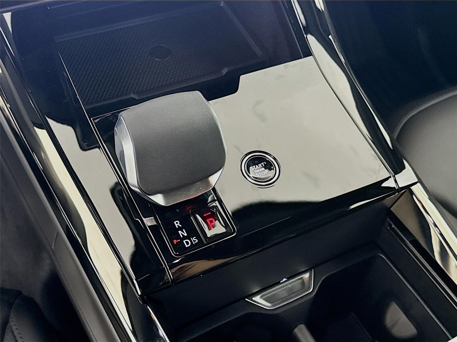 New 2026 Land Rover Range Rover Sport SE AWD/4WD image 19