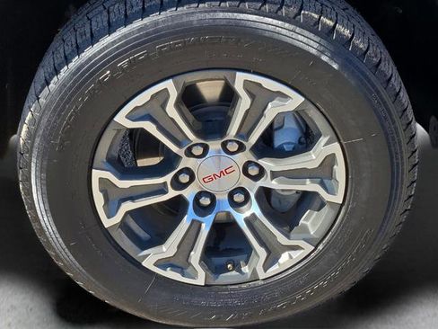 Used 2025 GMC Sierra 1500 SLT AWD/4WD image 8
