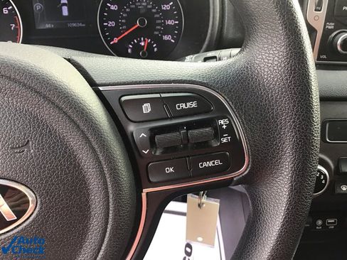 Used 2017 Kia Sportage LX image 32