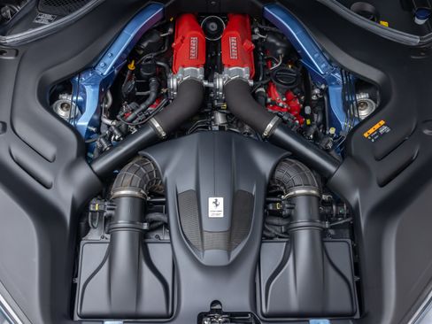 Certified 2020 Ferrari Portofino RWD image 30