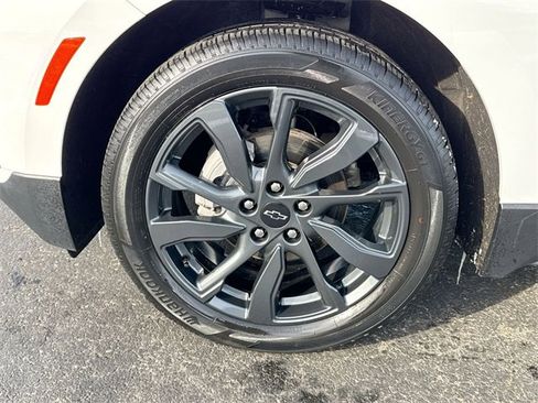 Used 2022 Chevrolet Equinox RS w/ Infotainment Package image 10