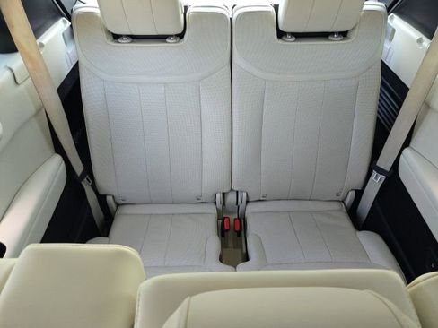 Used 2023 Land Rover Range Rover Long Wheelbase SE image 10