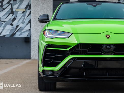 Used 2021 Lamborghini Urus AWD/4WD image 4