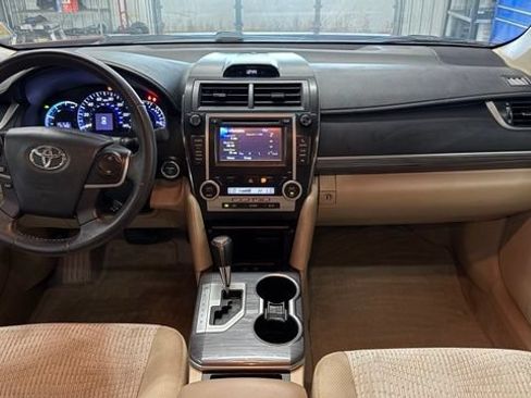 Used 2013 Toyota Camry XLE FWD image 25