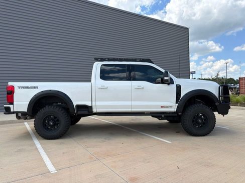 Used 2024 Ford F250 Lariat w/ Lariat Ultimate Package AWD/4WD image 2