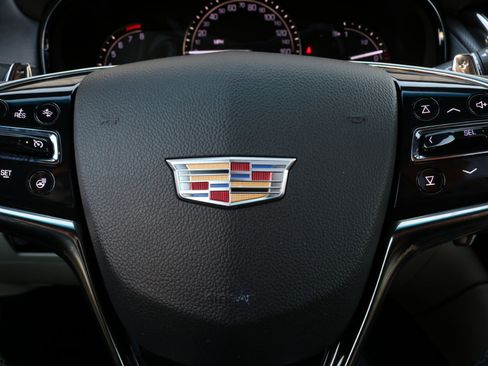 Used 2018 Cadillac CTS Luxury image 31