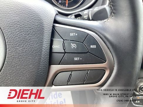 Used 2020 Jeep Cherokee Latitude Plus w/ Cold Weather Group AWD/4WD image 30