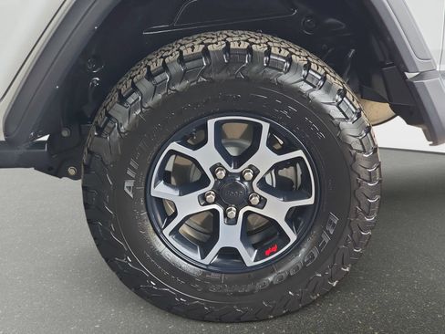 Used 2021 Jeep Wrangler Unlimited Rubicon AWD/4WD image 36