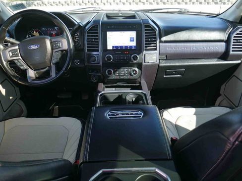 Used 2021 Ford F450 Limited image 17