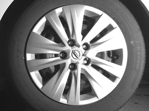 Used 2025 Nissan Sentra S FWD image 14