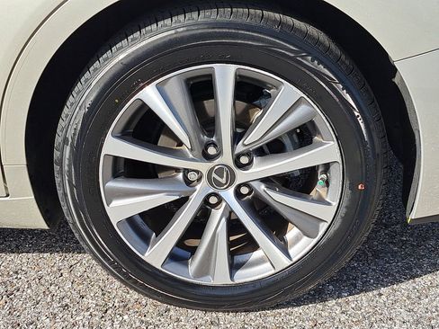 Used 2021 Lexus ES 350 w/ Premium Package image 5