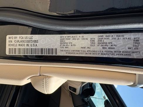 New 2025 Jeep Grand Cherokee L Limited w/ Black Appearance Package image 28