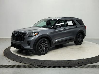 Used 2025 Ford Explorer ST-Line w/ ST-Line Street Pack